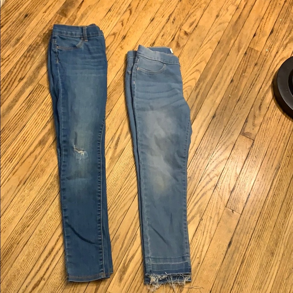 2 pairs of girls jeans in great condition